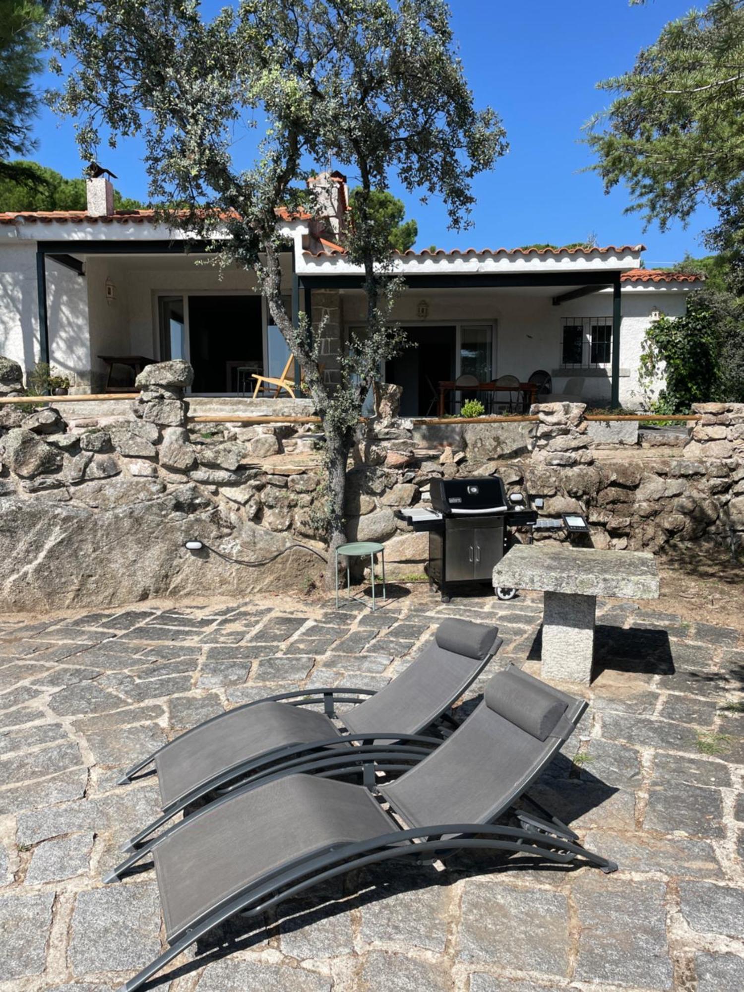 Chalet Con Piscina En Torrelodones Eksteriør bilde