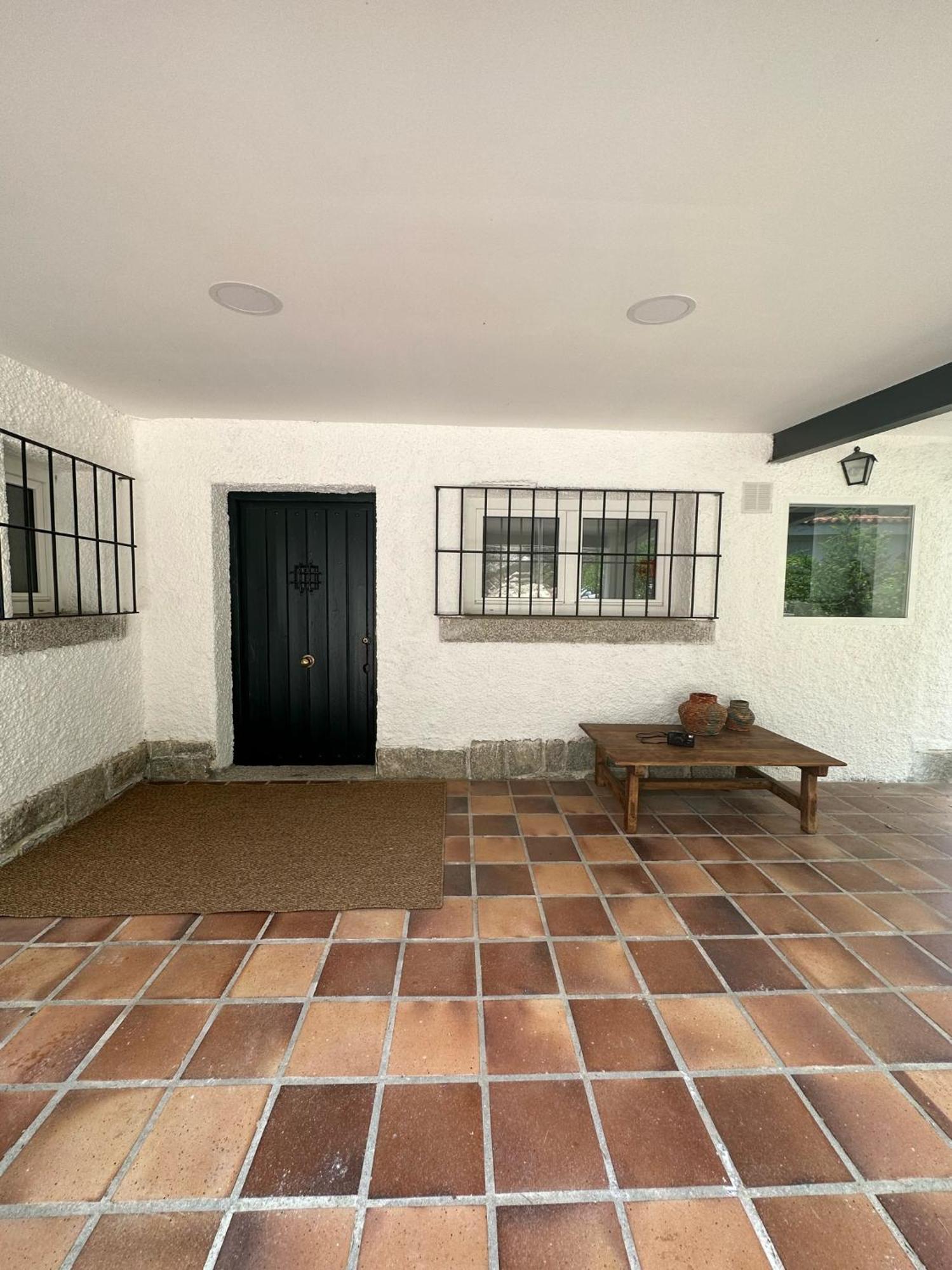 Chalet Con Piscina En Torrelodones Eksteriør bilde